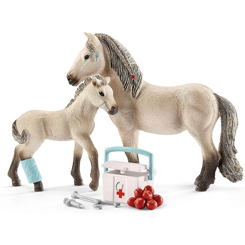 Schleich Horse Club Horse Club Hannahs First-Aid Kit Playset